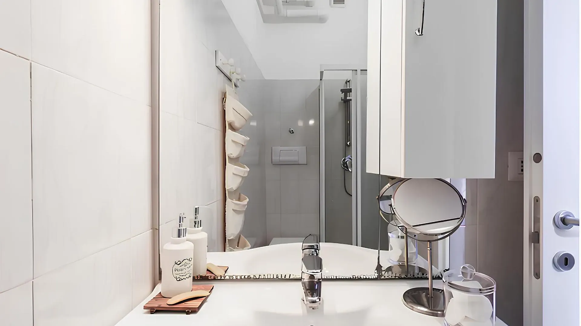 Design District - Milan Apartment